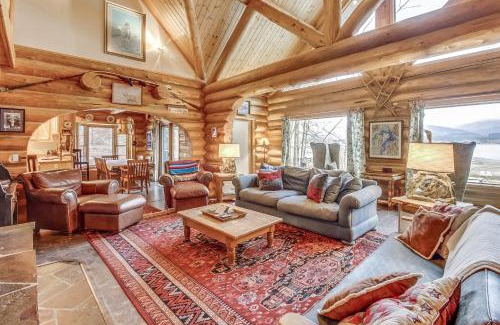 Sandpoint Casa | Oden Bay Log Home