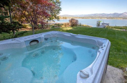 Sandpoint Casa | Oden Bay Log Home