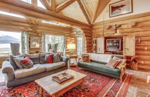 Sandpoint Casa | Oden Bay Log Home