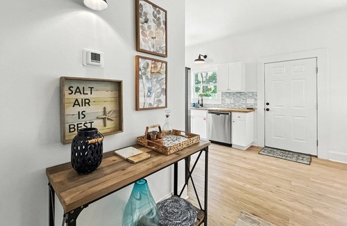 Brunswick Casa | Odie's Oasis on Union - Renovated Historic Downtown Home by Brunswick Marina
