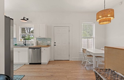 Brunswick Casa | Odie's Oasis on Union - Renovated Historic Downtown Home by Brunswick Marina