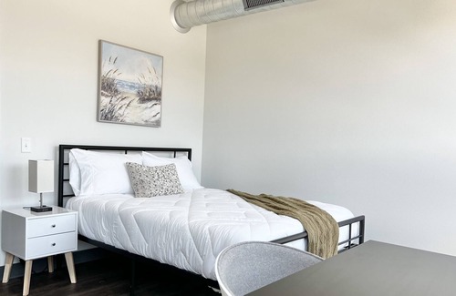 West Des Moines Apartamento | ✧Odyssey at Keystone | Elegant 1BD Apartment✧