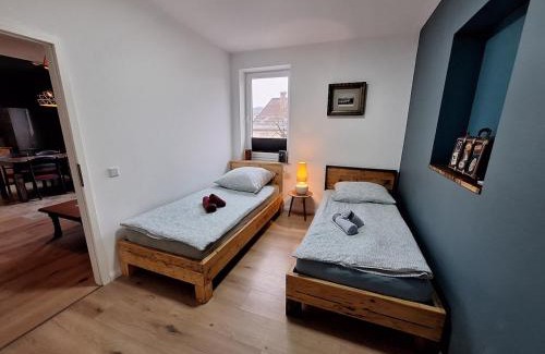 Oerlinghausen Apartamento | Oerlinghausen, Gesamte stilvolle Wohnung, 3 Schlafzimmer, 4 Betten