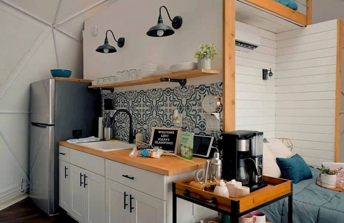 McMinnville Cabina | Off-Grid Dome with Private Hot-Tub and Spectacular Sunrise Views in Tennessee