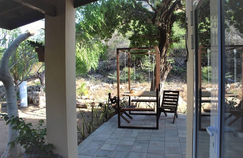 Savaneta Cabaña | Off grid living! Enjoy and love the Nature!