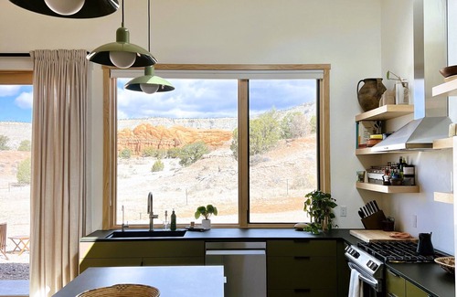 Cannonville Casa | Off-grid Modern Desert Retreat near Bryce Canyon