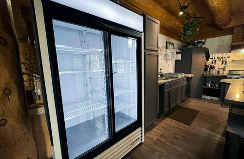 Rock Lake Casa | Off Grid Mountain Lodge - Cabins - Sauna - Hot Tub - Fishing