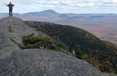 Sunday River Area Cabina | Off Grid Remote Cabin with Amazing Mountain Views