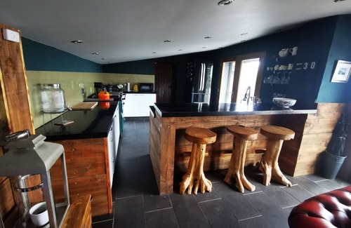 Holmfirth Cabaña | Off grid remote cottage secure garden dog friendly