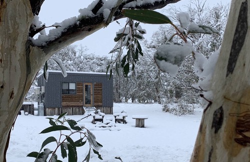 Moonbah Cabina | Off-grid Tiny House @ Big Yard Escapes, Bushland