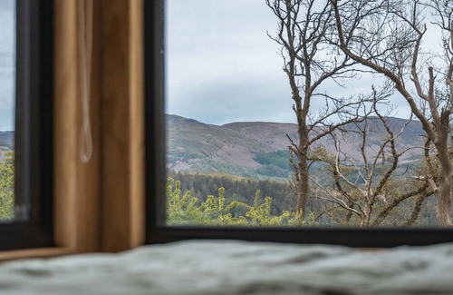 Llangollen Cabina | Off-Grid Woodland Retreat & Wild Sauna Near Llangollen
