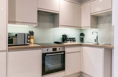 Mill Road Apartamento | Off Mill Rd - Modern Studio & Prime City Location