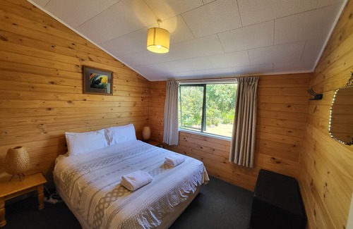 Murchison Cabina | Off The Beaten Trail Accommodation & Bike Tours