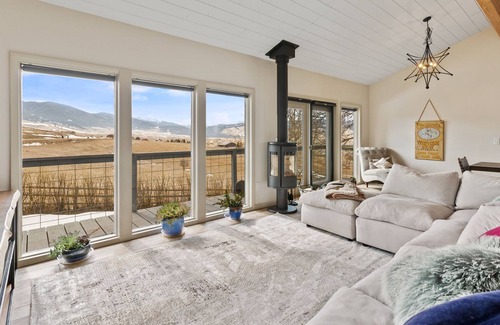 Bozeman Casa | Off the Beaten Path still in the Middle of it all!