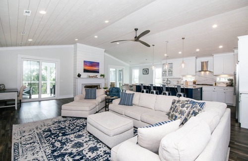 Edisto Island Casa | OFF THE GRID-Custom Showplace w/ Private Pool;Multiple Decks;3 Minute Walk to Beach