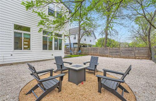MLK Casa | Off the hook in Austin with Chic 2BR Retreat plus Firepit