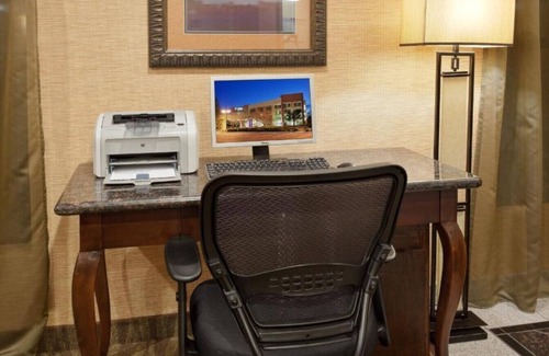 Union City Casa | Offering multiple transportation options just minutes from our front door.