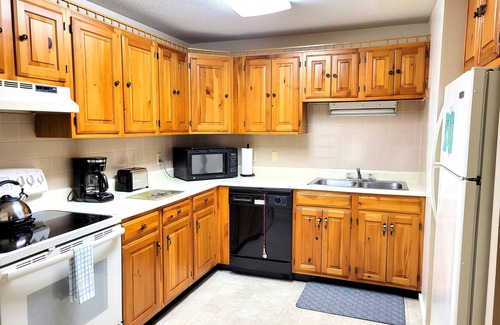 Bartlett Condominio | Official Seasons RMC Condo 22A - 2 bedrooms - sleeps 8 - No Fees