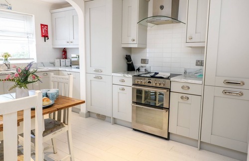 Porthtowan Cabaña | OFFSHORE, ideal para familias, con un jardín en Porthtowan, Ref 1008510