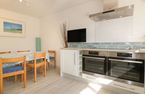 Crantock Cabaña | OFFSHORE, admite mascotas, con un jardín en Crantock, Ref 983154