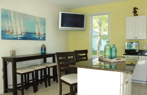 Summer Village Cabaña | Summer Village Cottage cerca de piscinas y playas