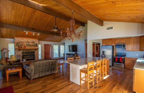 Ruidoso Casa | Oh The Views!!! Your Home Away From Home In The Cool Pines Of Beautiful Ruidoso