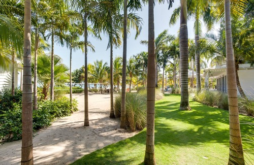 Placentia Cabaña | ¡Cabaña de lujo frente al mar con privacidad, vista y espacio de playa!