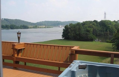 Reedsville Casa | Ohio River Guest House