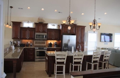 Ocean Isle Beach Casa | BIENVENIDO - Frente al mar | Cocina gourmet | Ascensor | Piscina 6bed 6bath | Lujo