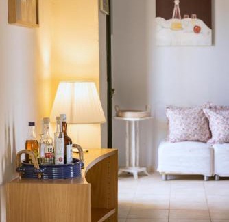 Aegina Town Casa | Oikia Ouranou
