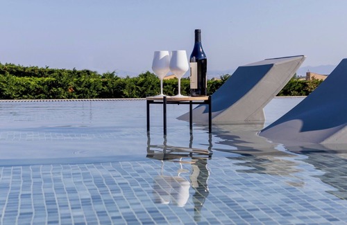 Kassandra Apartamento | Oikos Sani Suites ❤️ Live the perfect summer experience near the best beaches