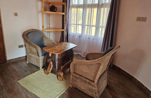Manyoni Cabina | Oiti Boma Lodge Arusha