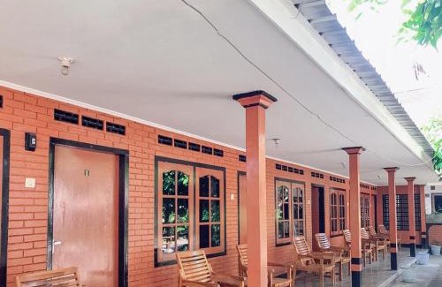 Mataram Casa | Oka Homestay Mitra RedDoorz