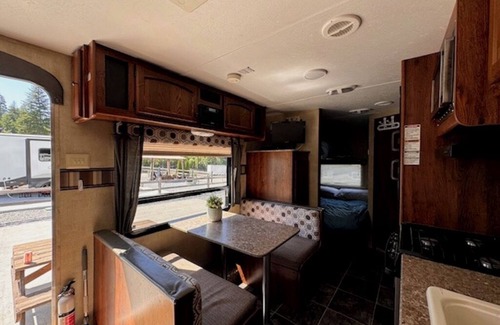 Blind Bay Complejo | Okanagan Beachfront RV on SHUSWAP LAKE