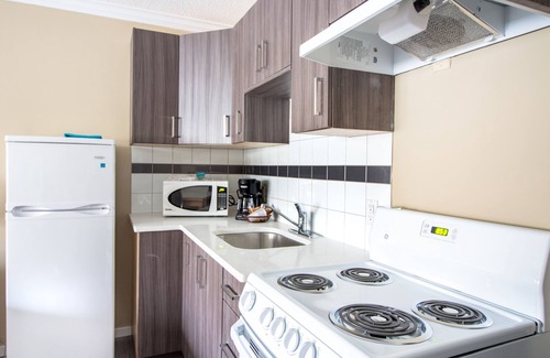 Vernon Hotel | Okanagan Royal Park Inn by Elevate Rooms