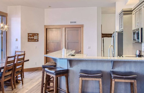 Big White Ski Resort Condominio | Okanagan - Stonegate Resort Unit B408