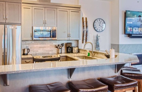 Big White Ski Resort Condominio | Okanagan - Stonegate Resort Unit B408