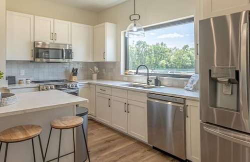 Arnolds Park Casa | Okoboji Lakeside Retreat In Arnolds Park