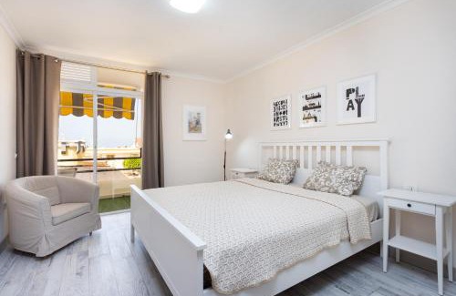 Playa Paraiso Apartamento | OkStay Marina Palace Tenerife with balcony and pool view
