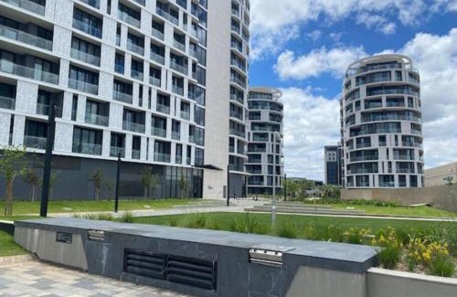 Greater Johannesburg Metropolitan Area Apartamento | Oku Luxury apartment, Ellipse, Waterfall