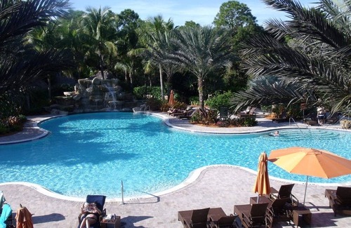 Naples Condominio | Olé Lely, 3 BR, 2.5 Bath, Sleeps 8. Professionally Decorated - New Furniture!