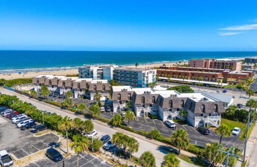 Avon By The Sea Apartamento | Ola Grande by Happy Palm Stays