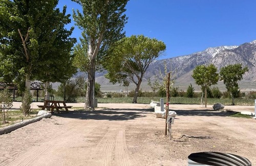 Olancha Alquiler De RV | Olancha Lakeside Tent Site #4 in Eastern Sierras