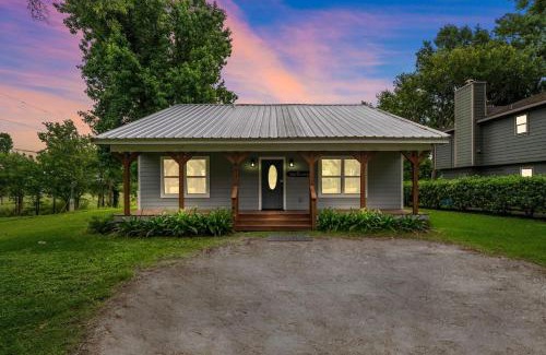Baytown Casa | Old and Lost River Home on the river by Super Hosts instant book barbers hill wifi work space fishing hunting bird watching