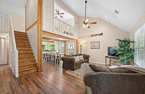 Baytown Casa | Old and Lost River Home on the river by Super Hosts instant book barbers hill wifi work space fishing hunting bird watching