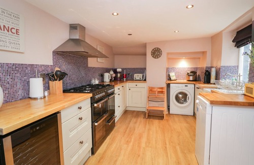 Cartmel Cabaña | OLD BOOK SHOP, pet friendly, character holiday cottage in Cartmel