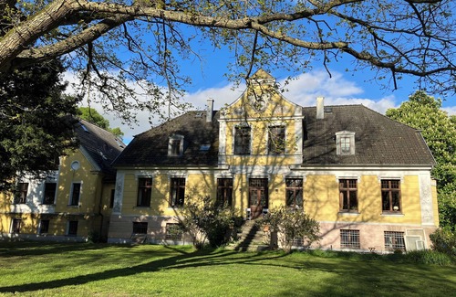 Parchtitz Apartamento | Old charm with a breath of fresh air in the manor house