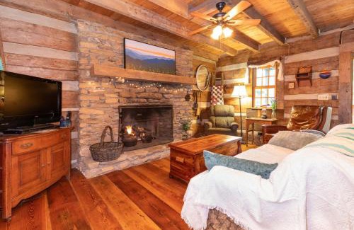 Lake Junaluska Casa | Old Chestnut Cabin at Lake Junaluska
