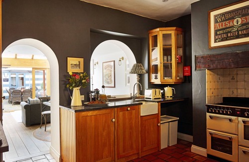 Henley-on-Thames Casa | Old Coach House Dolls House - From 1100 Per Night
