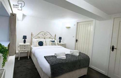 Penrith Casa | Old Corner Barn Lake District Escape by PolkaStays